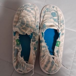 Sanuk Shoes Size 6